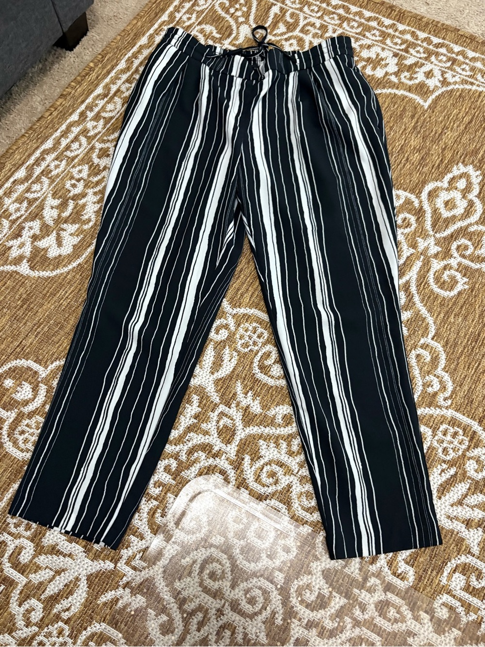 Lila Rose Womens Elastic Tie Waist Pull On ankle pants black white stripe 10